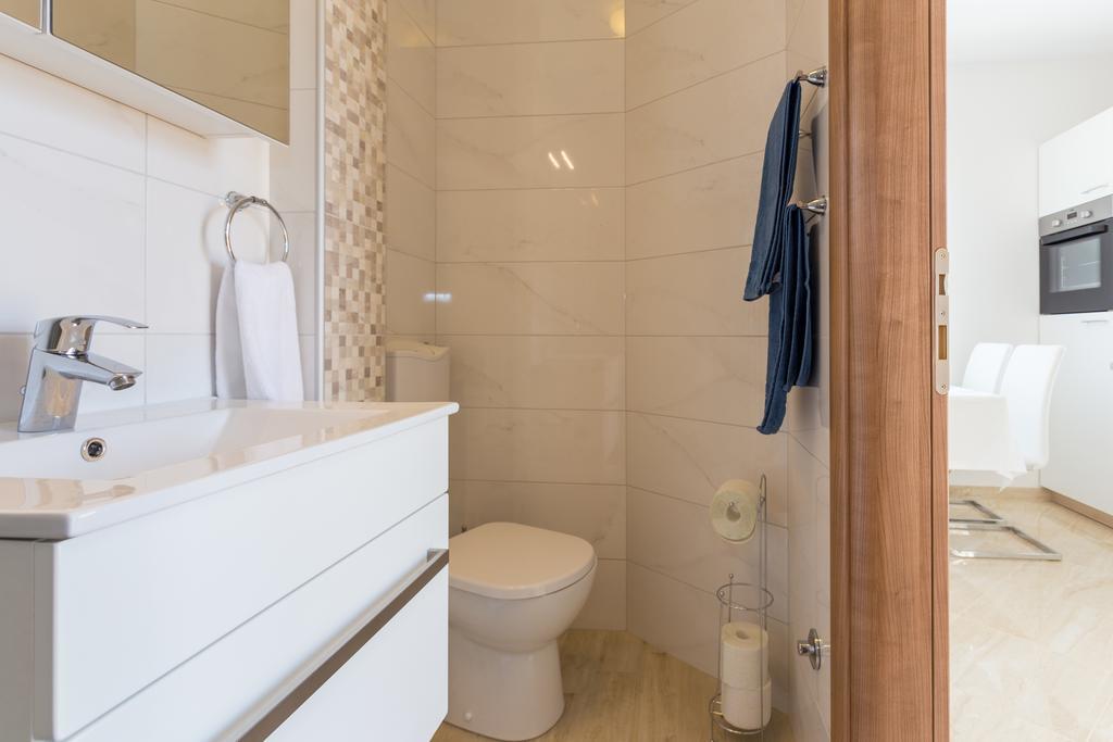 Apartment & Room Ladisic โอราซัซ ภายนอก รูปภาพ