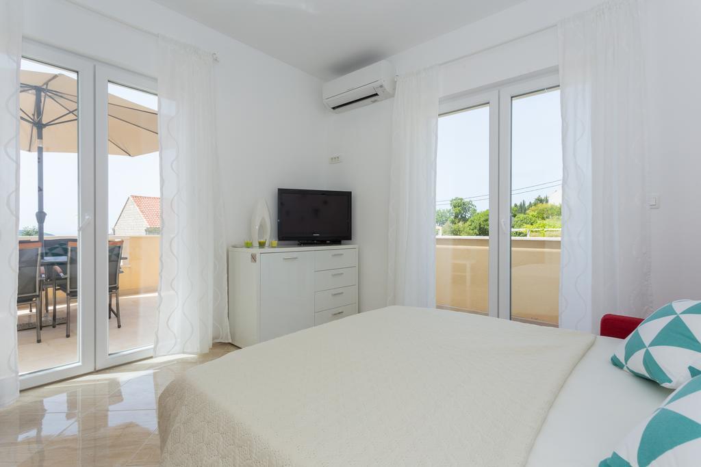 Apartment & Room Ladisic โอราซัซ ภายนอก รูปภาพ