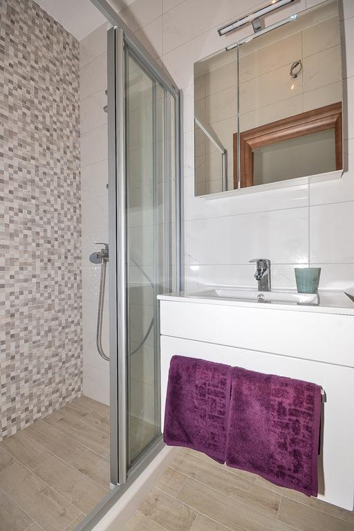 Apartment & Room Ladisic โอราซัซ ภายนอก รูปภาพ
