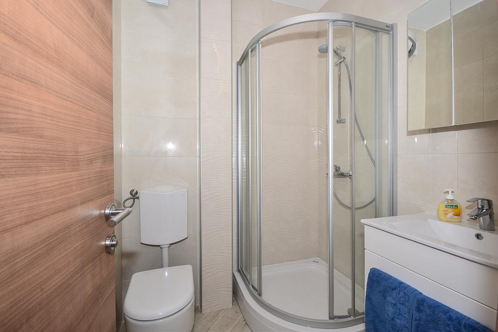 Apartment & Room Ladisic โอราซัซ ภายนอก รูปภาพ