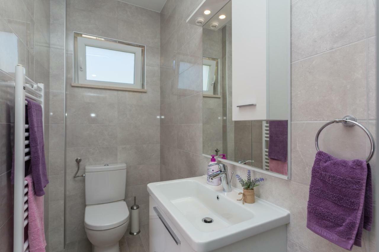 Apartment & Room Ladisic โอราซัซ ภายนอก รูปภาพ